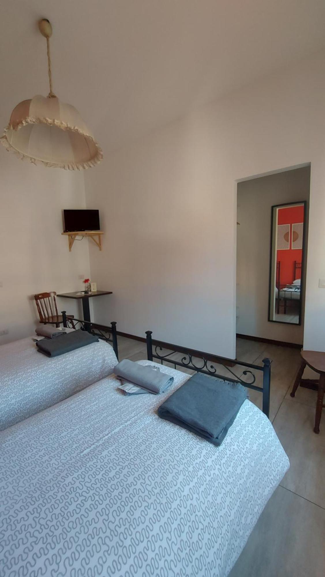 Locanda La Tana Del Luppolo Valmadrera Buitenkant foto